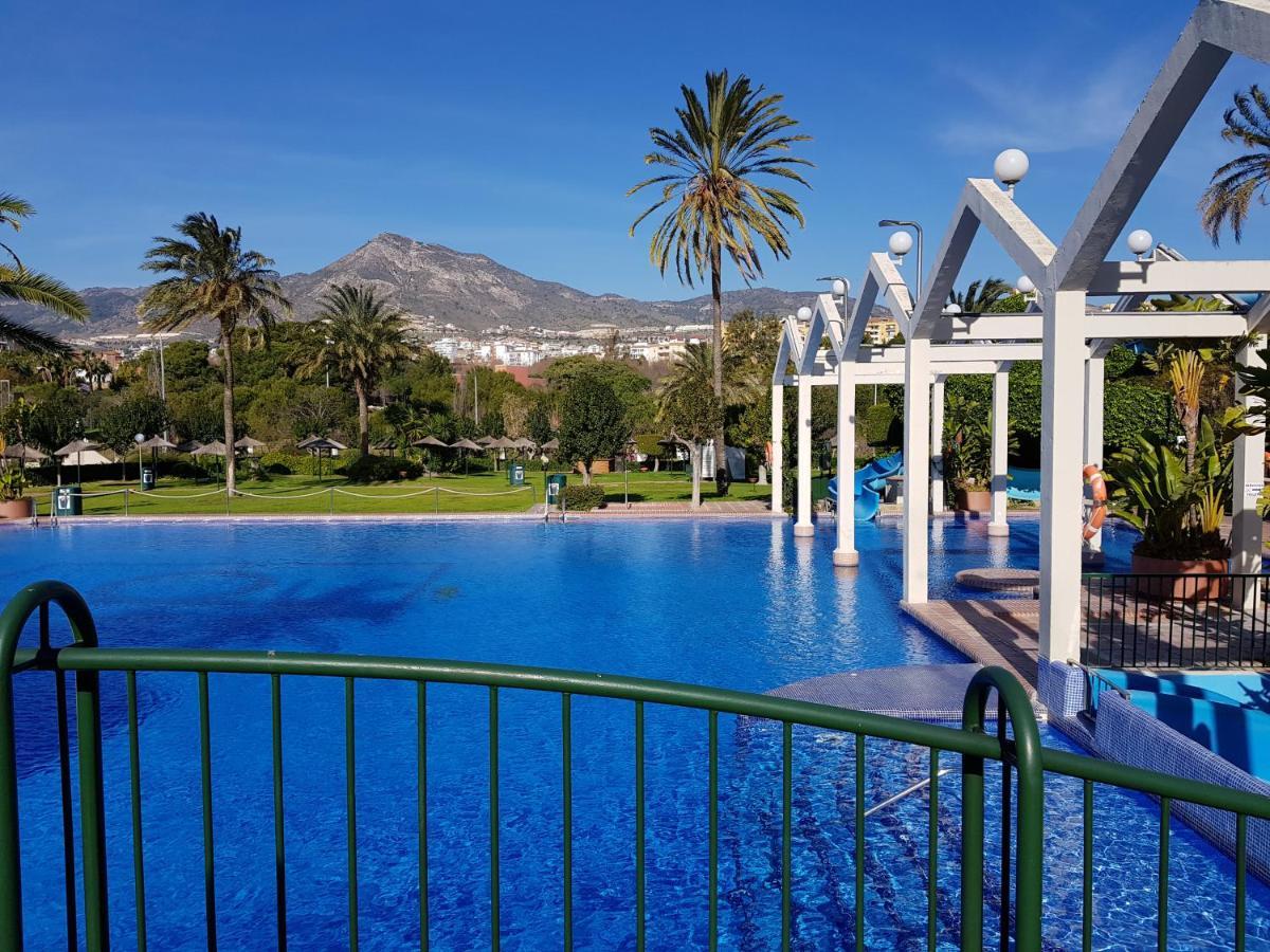 G&G Benalbeach Pool Views 贝纳尔马德纳 外观 照片