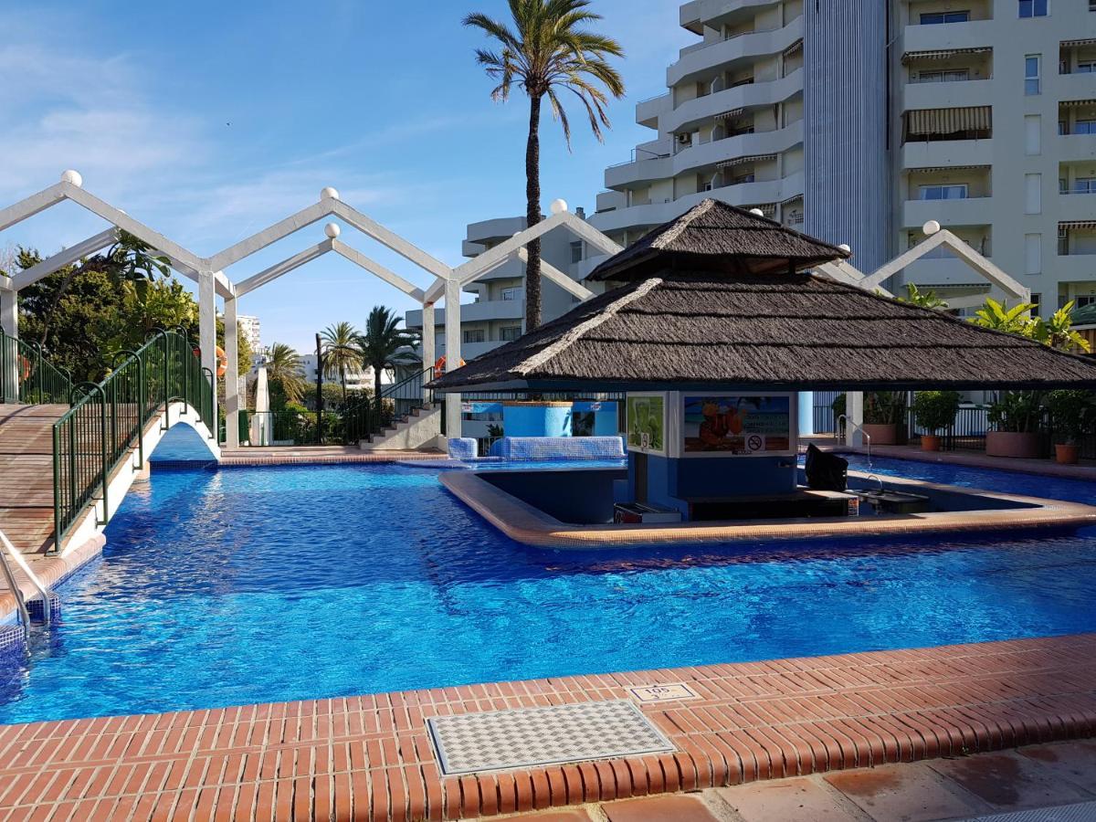 G&G Benalbeach Pool Views 贝纳尔马德纳 外观 照片
